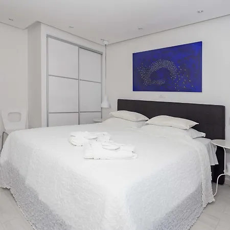 Blue Bay * Hvar Town