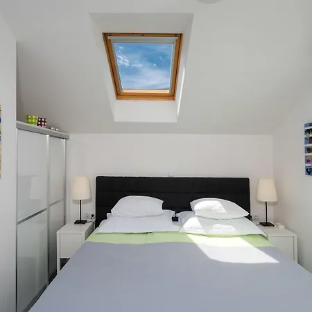Blue Bay Apartment *