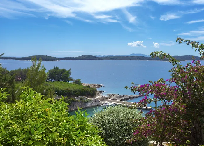 Blue Bay * هفار